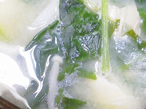 小松菜と木綿豆腐のお味噌汁